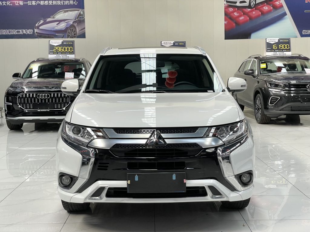 Mitsubishi Outlander 2021 модельного года, 2,0 л, передний привод, 5 мест. - Huishida Trading