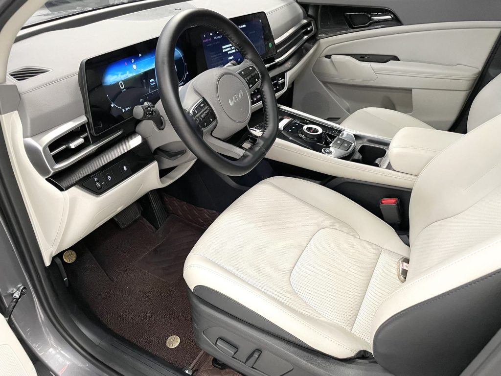 Kia Sportage 2023 модельного года, 1.5T, двухколесный привод, версия «Престиж» - Huishida Trading