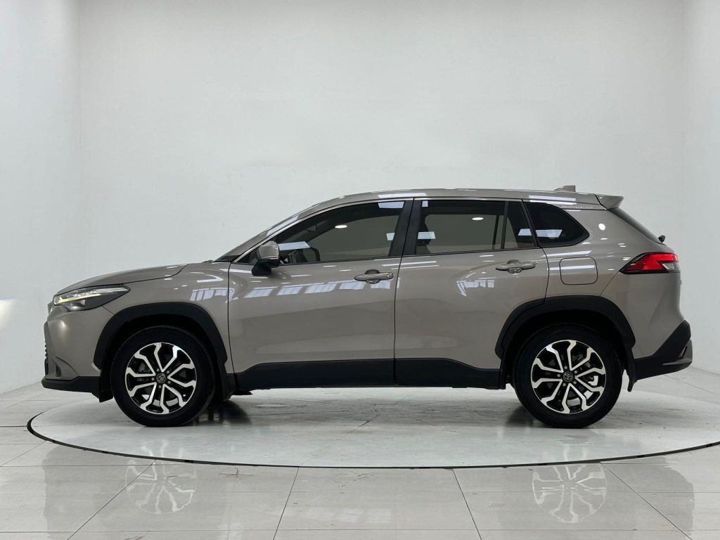 Toyota FRONTLANDER 2022 2.0L CVT Luxury Edition - Huishida Trading