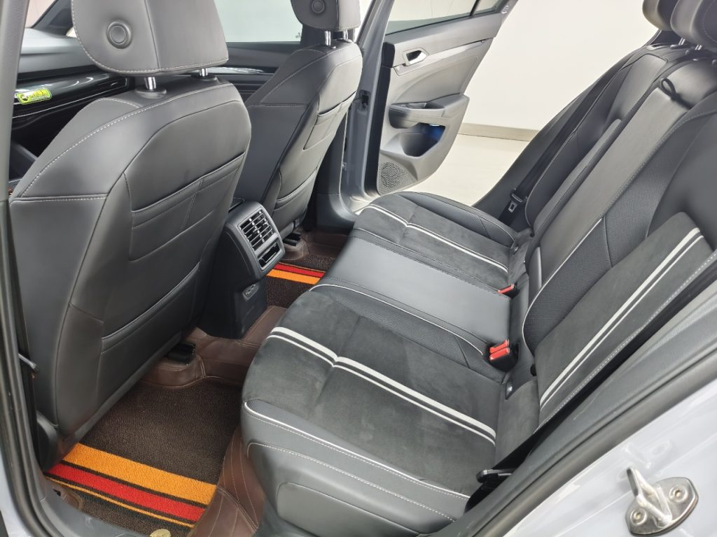 Volkswagen Golf 2021 280TSI DSG R-Line - Huishida Trading