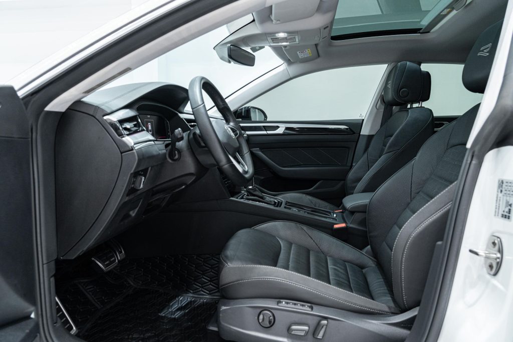 2021 Volkswagen CC 380 is eye-catching - Huishida Trading