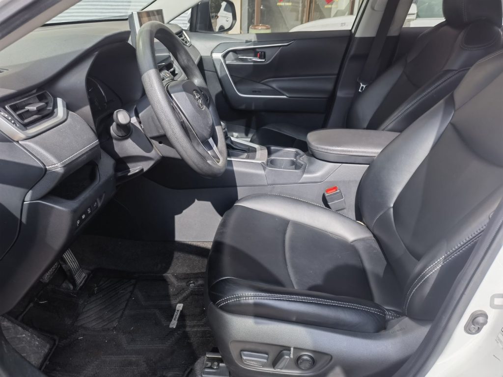 RAV4 2021 модельного года 2.0L CVT с приводом на две колеса, версия Fashion - Huishida Trading