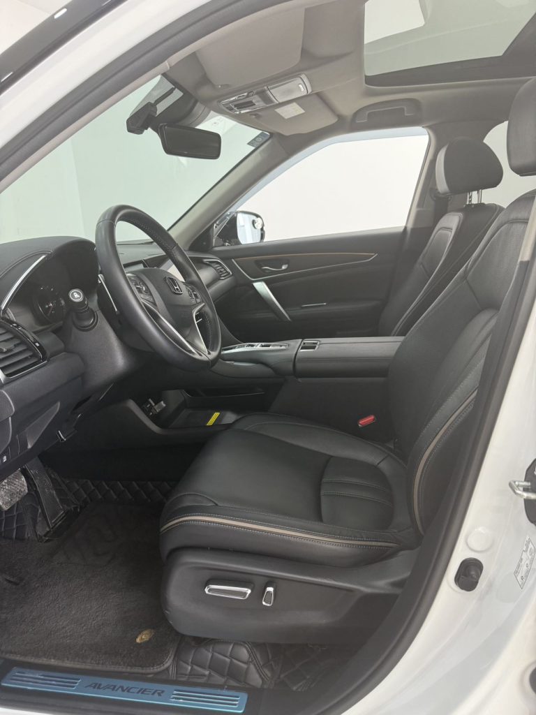 Honda AVANCIER 2020 370TURBO 4WD Premium Edition - Huishida Trading