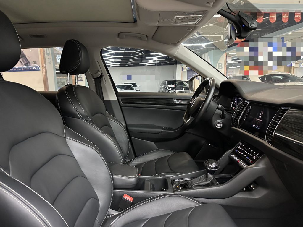 Kodiaq 2021 TSI330 7-местный двухколесный привод, версия Luxury Premium Edition. - Huishida Trading