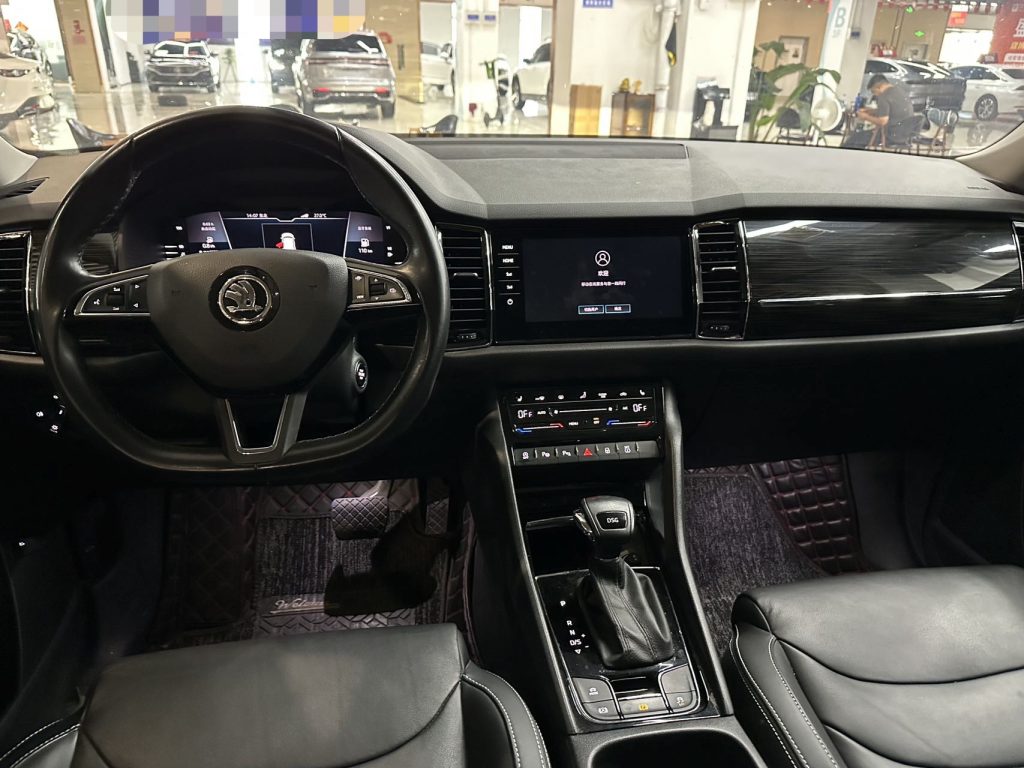 Kodiaq 2021 TSI330 7-местный двухколесный привод, версия Luxury Premium Edition. - Huishida Trading