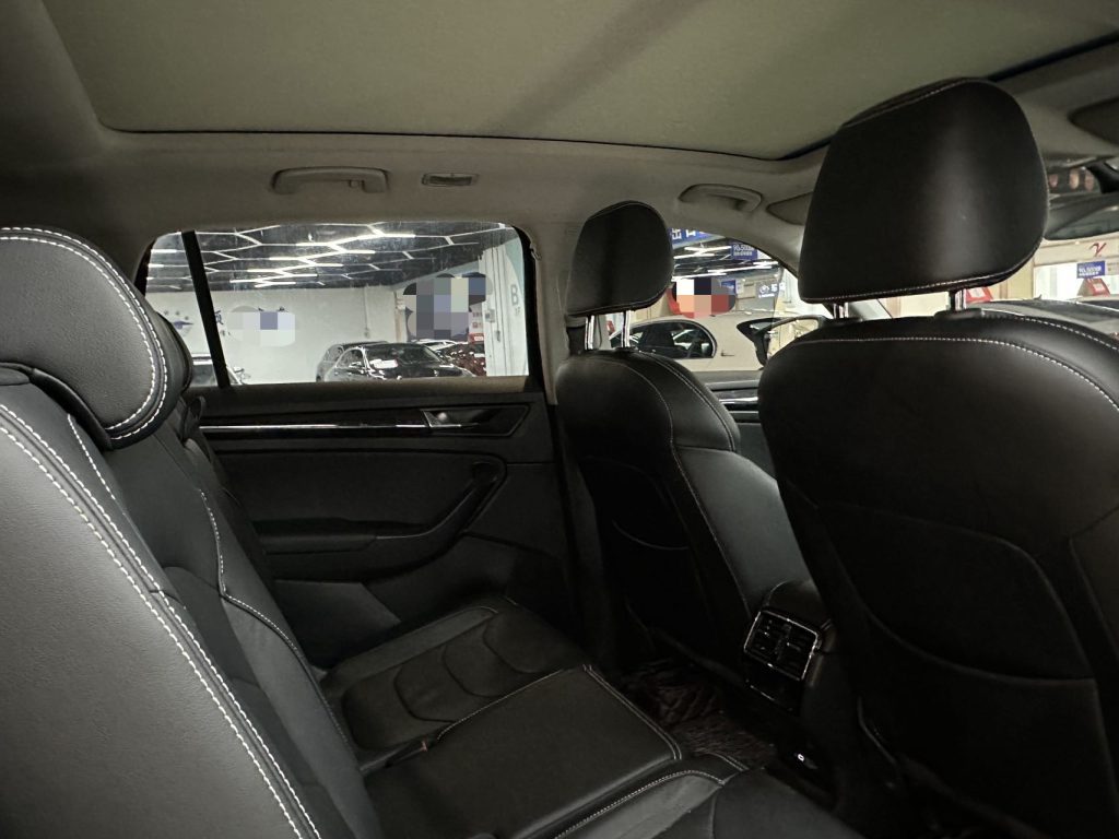 Kodiaq 2021 TSI330 7-местный двухколесный привод, версия Luxury Premium Edition. - Huishida Trading