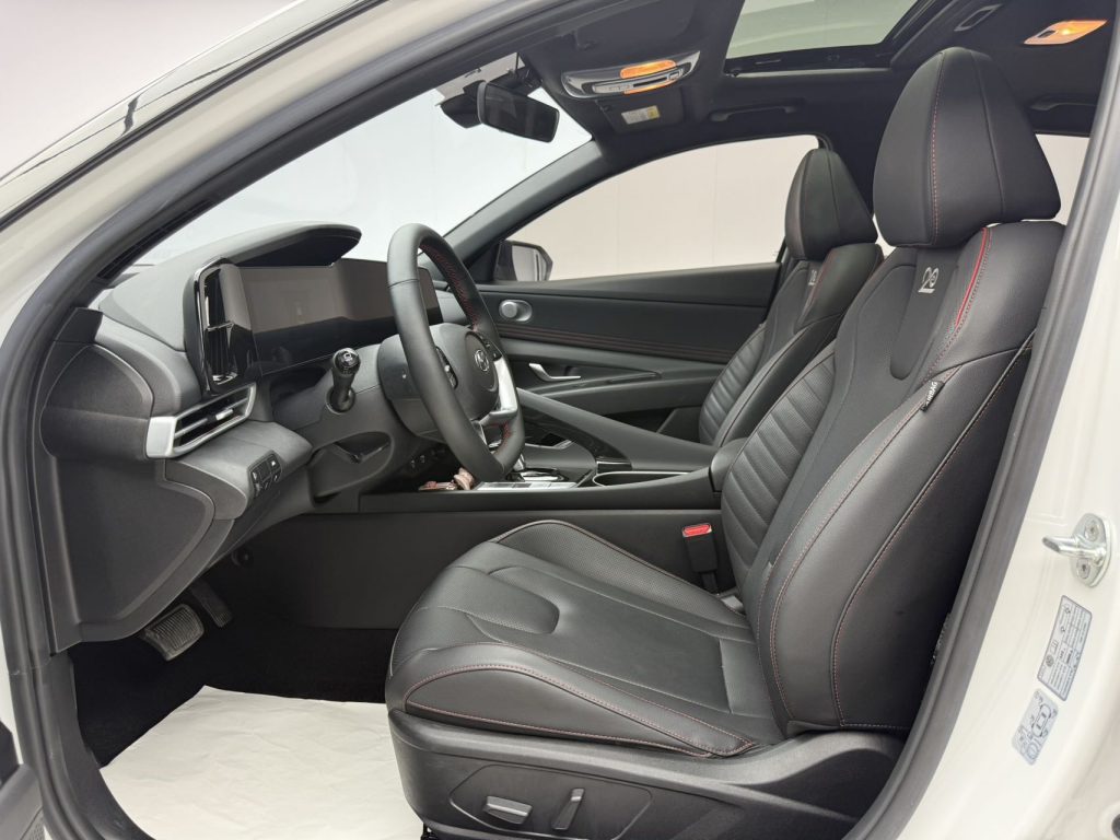 Hyundai Elantra 2022 модельного года, 1,5 л, CVT, юбилейная версия 20-летия - Huishida Trading