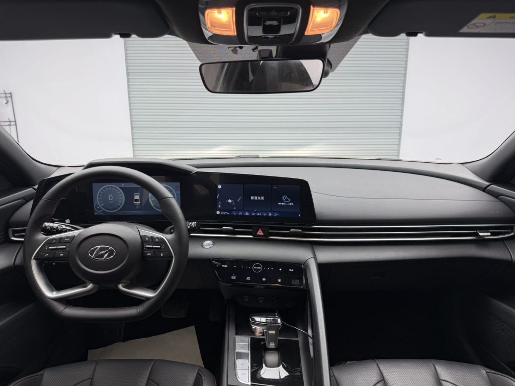 Hyundai Elantra 2022 модельного года, 1,5 л, CVT, юбилейная версия 20-летия - Huishida Trading