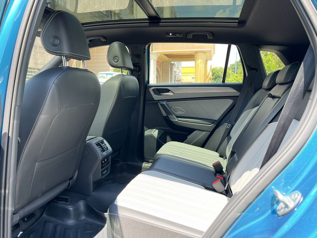 Volkswagen TAYRON 2023 Модифицированный 380TSI 4WD R-Line Pro Intelligent - Huishida Trading