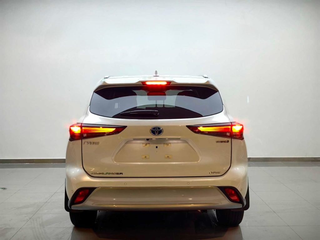 TOYOTA HIGHLANDER 2022 Twin Engine 2.5L 4WD Premium 7-Seater - Huishida Trading