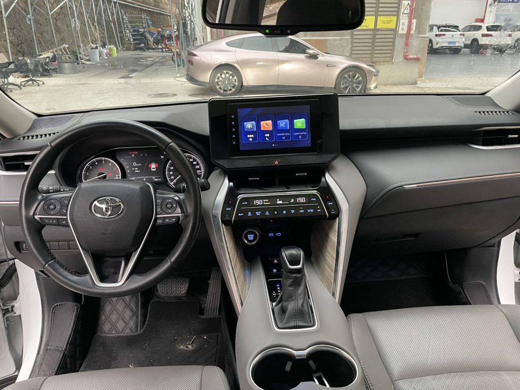 TOYOTA HARRIER 2022 2.0L CVT 2WD LUXURY - Huishida Trading