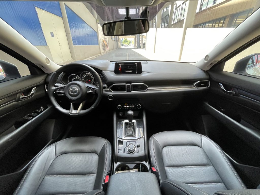 Mazda CX-5 2020 модельного года, 2,0 л, автоматическая коробка передач, передний привод, комплектация «Zhi Zun» - Huishida Trading