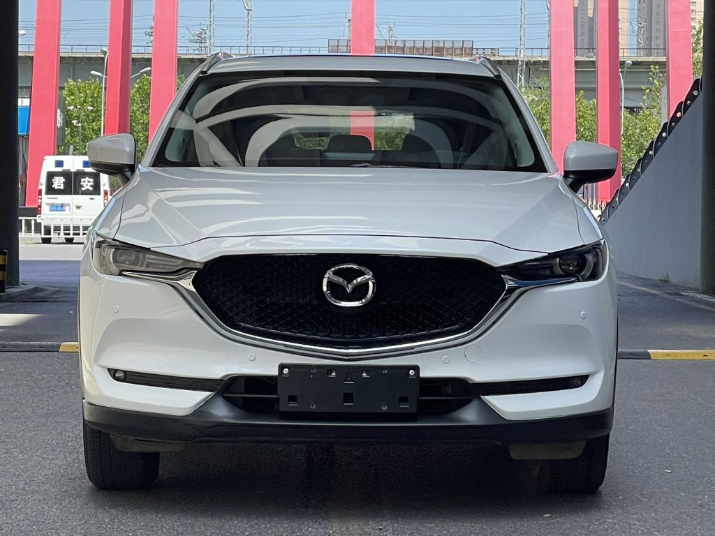 Mazda CX-5 2020 модельного года, 2,0 л, автоматическая коробка передач, передний привод, комплектация «Zhi Zun» - Huishida Trading