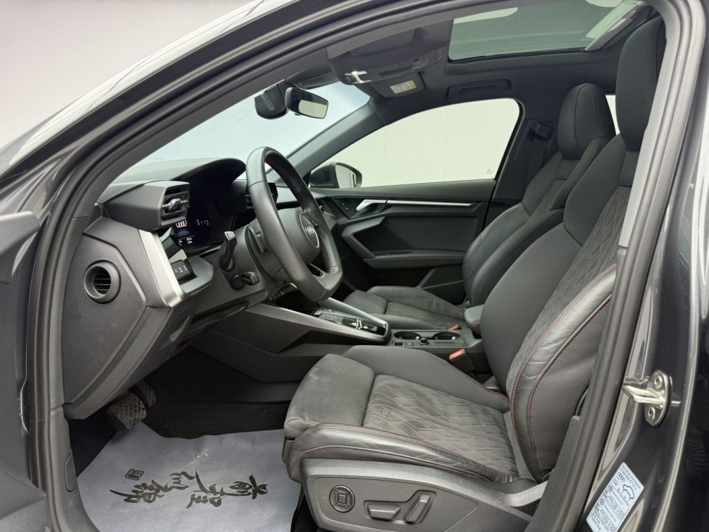 Audi A3 2021 Sportback 35 TFSI Luxury Sport - Huishida Trading