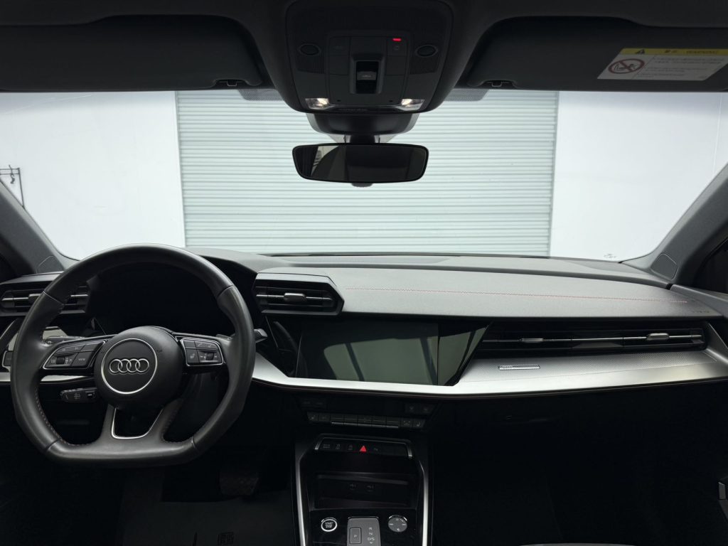 Audi A3 2021 Sportback 35 TFSI Luxury Sport - Huishida Trading