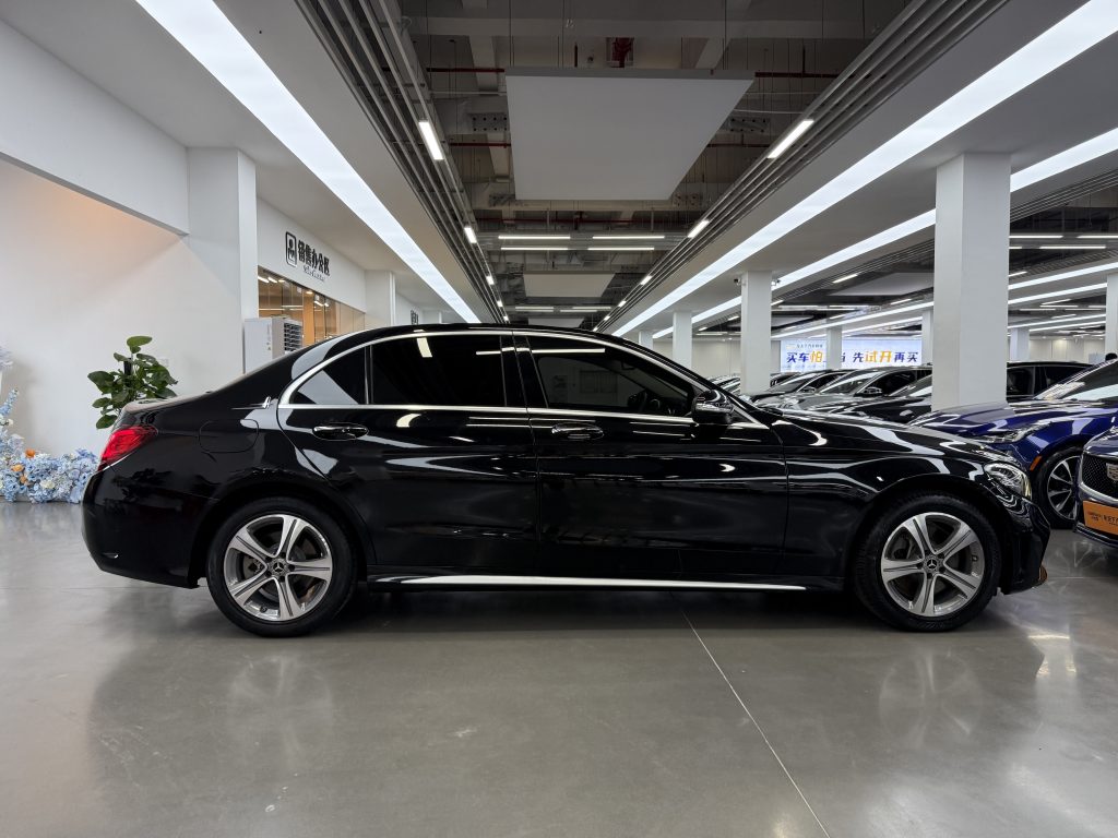 Mercedes-Benz C260 Sport 2021 C 260 L Sport - Huishida Trading