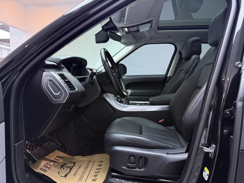 Range Rover Sport 2021 3.0 L6 SE - Huishida Trading