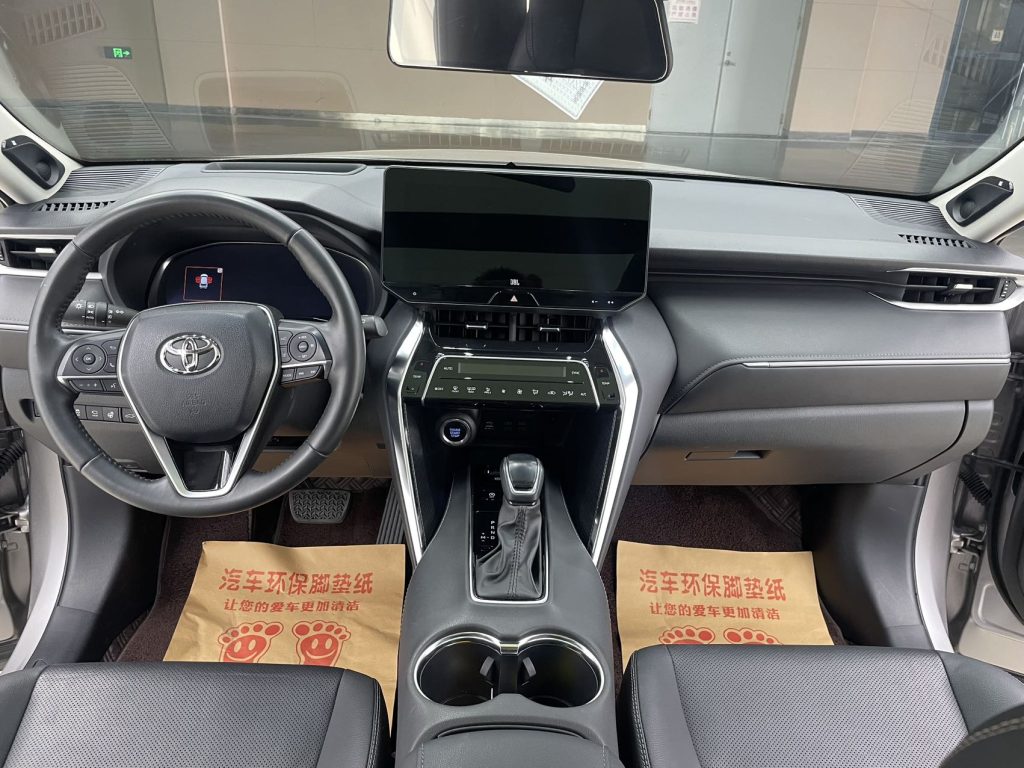 Toyota VENZA 2022 2.0 4WD Supreme Edition - Huishida Trading