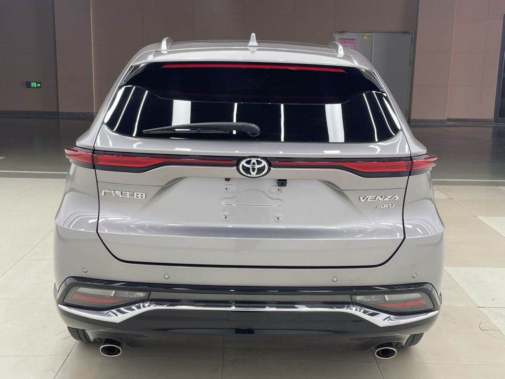 Toyota VENZA 2022 2.0 4WD Supreme Edition - Huishida Trading