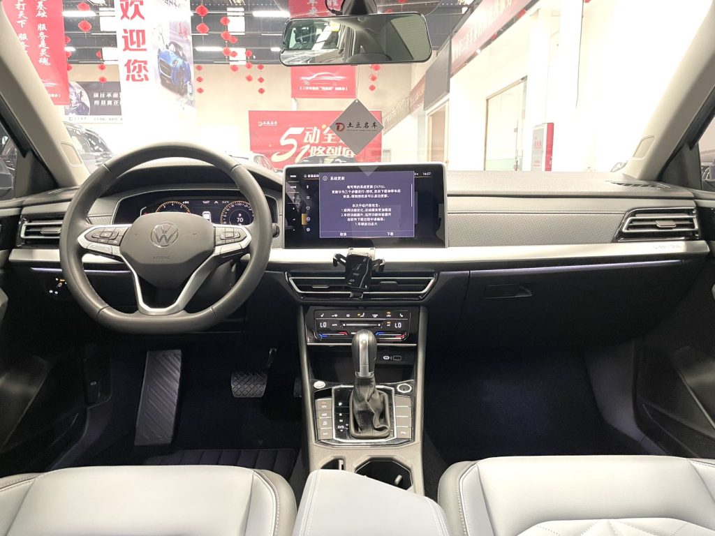 VW Lavida 2023 модельного года 280TSI DSG Yongyi Edition - Huishida Trading