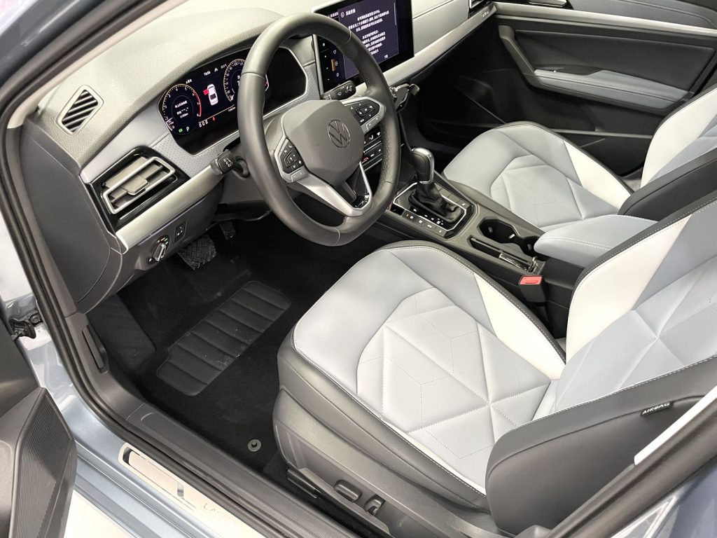 VW Lavida 2023 модельного года 280TSI DSG Yongyi Edition - Huishida Trading