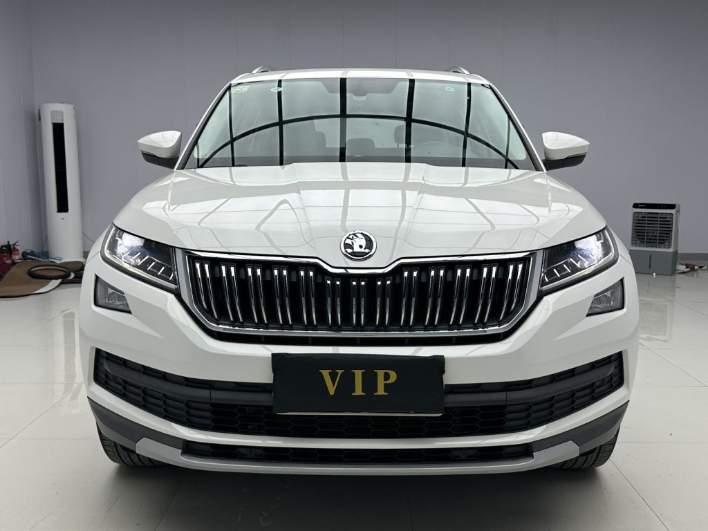 Skoda Kodiaq 2020 модельного года TSI330 5-местный с передним приводом, версия Luxury Premium - Huishida Trading