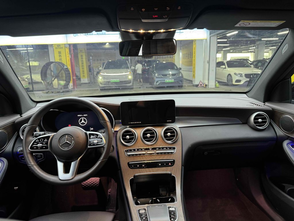 Mercedes-Benz GLC 300L 4MATIC 2022 Модифицированный GLC 300 L 4MATIC Dynamic Collection - Huishida Trading