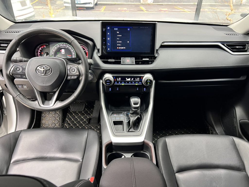 Toyota RAV4 2022 2.0L CVT 2WD Style Plus Edition - Huishida Trading