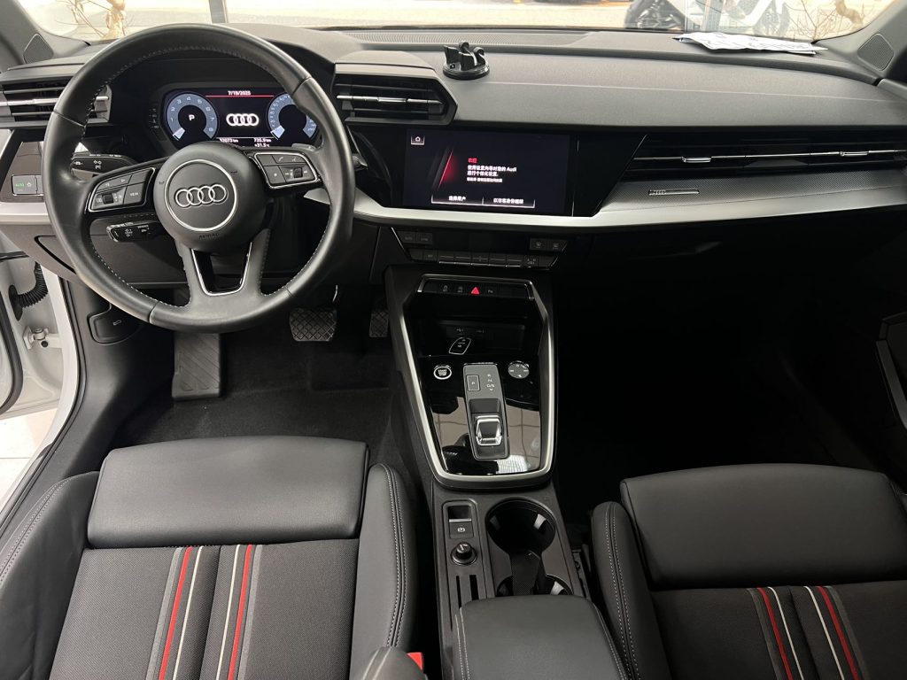Audi A3 2021 A3L Limousine 35 TFSI Stylish Sport - Huishida Trading