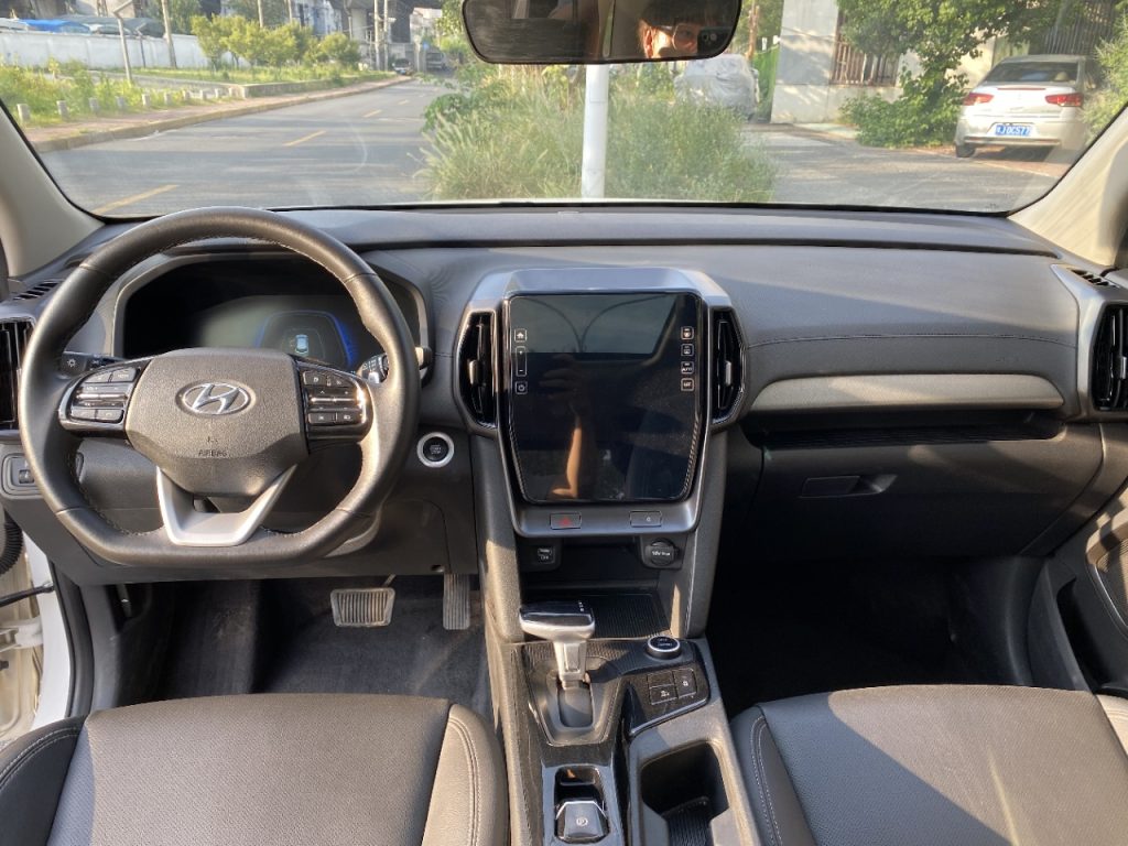 Beijing Hyundai ix35 2021 модельного года 240TGDi DCT с приводом на две оси GLS Leading Edition, соответствует стандарту - Huishida Trading