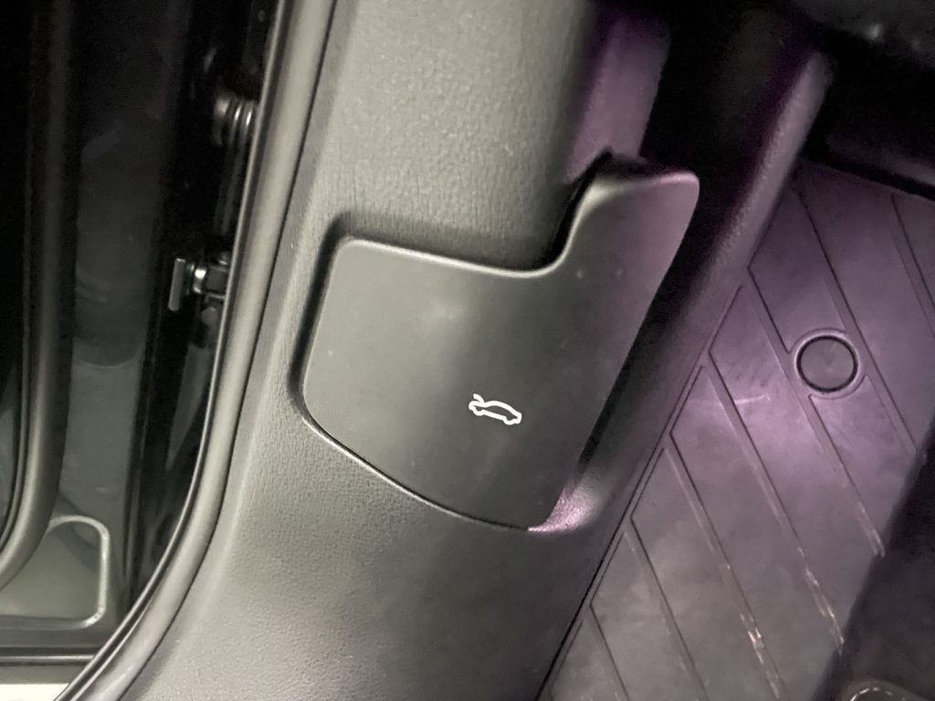 Audi Q5L 2022 45 TFSI 2.0T Dual Clutch 4WD Luxury Dynamic - Huishida Trading