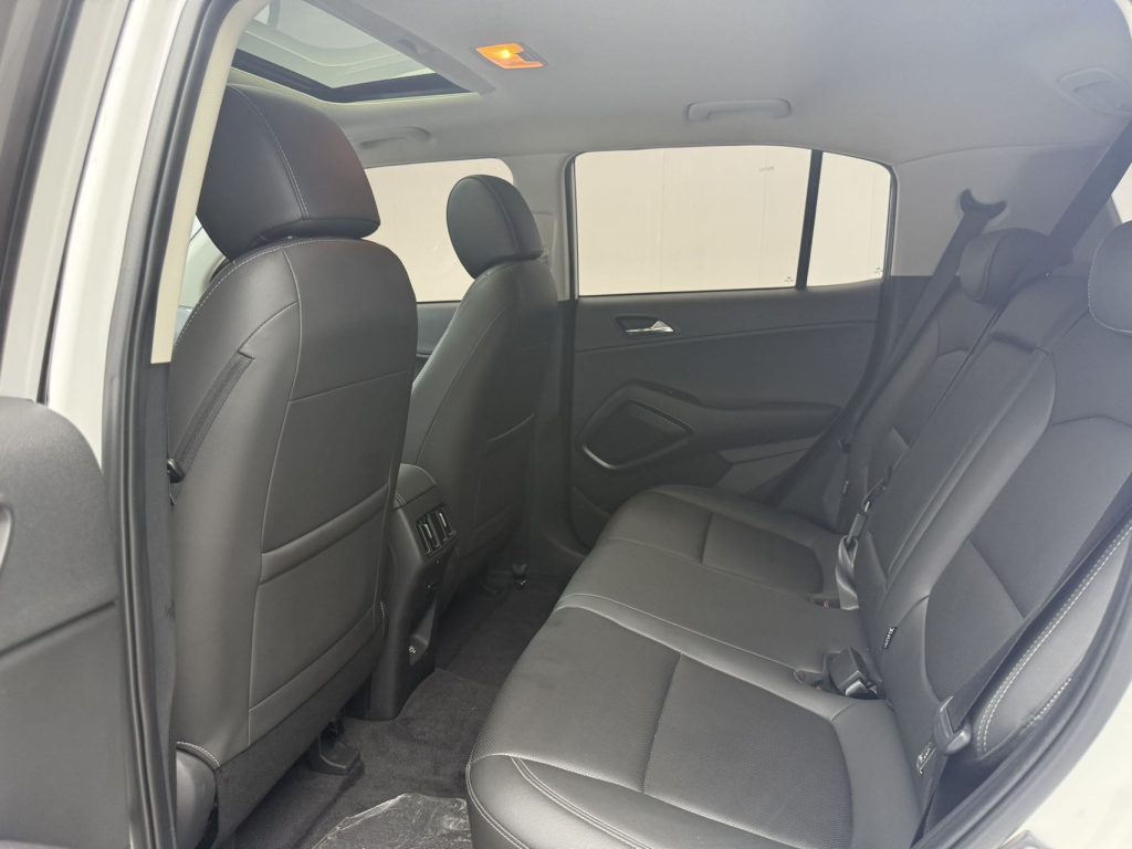 Hyundai ix35 2021 модельного года, 2,0 л, автоматическая коробка передач, передний привод, версия GLS Leading Edition. - Huishida Trading