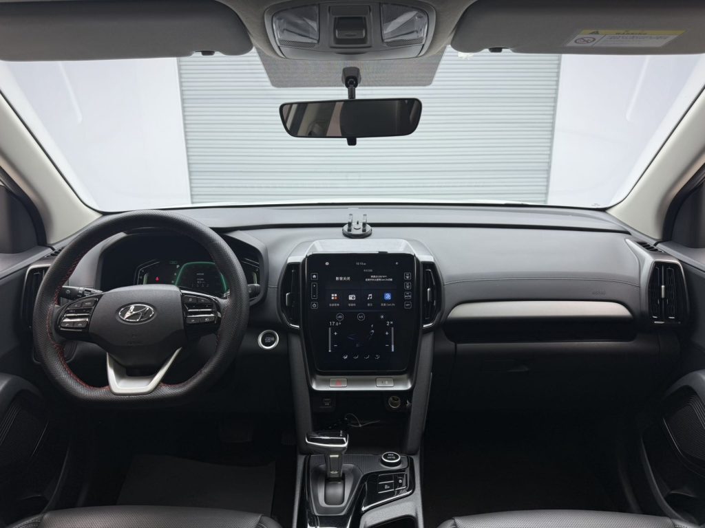 Hyundai ix35 2021 модельного года, 2,0 л, автоматическая коробка передач, передний привод, версия GLS Leading Edition. - Huishida Trading