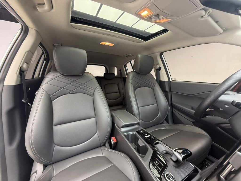 Hyundai ix35 2021 модельного года, 2,0 л, автоматическая коробка передач, передний привод, версия GLS Leading Edition. - Huishida Trading
