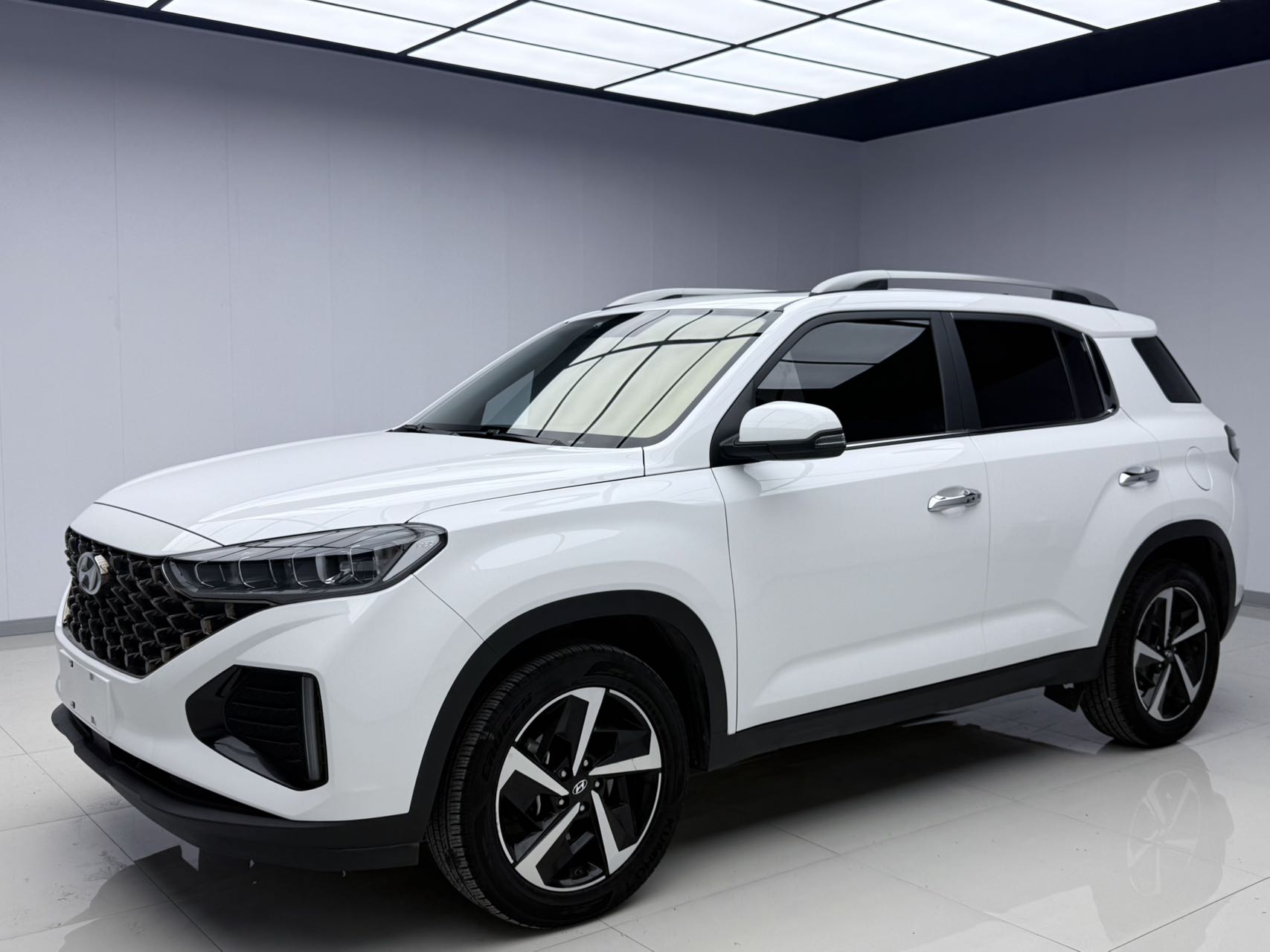 Hyundai ix35 2021 модельного года, 2,0 л, автоматическая коробка передач, передний привод, версия GLS Leading Edition.