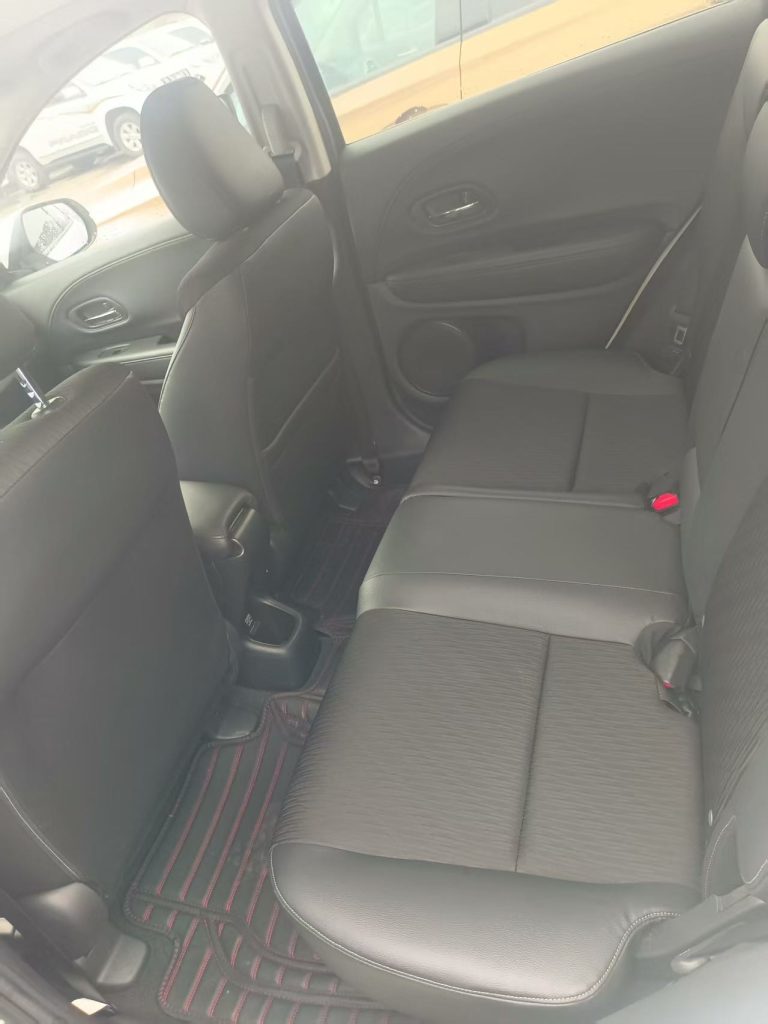 Honda Vezel 2020 220 TURBO CVT Luxury Edition - Huishida Trading