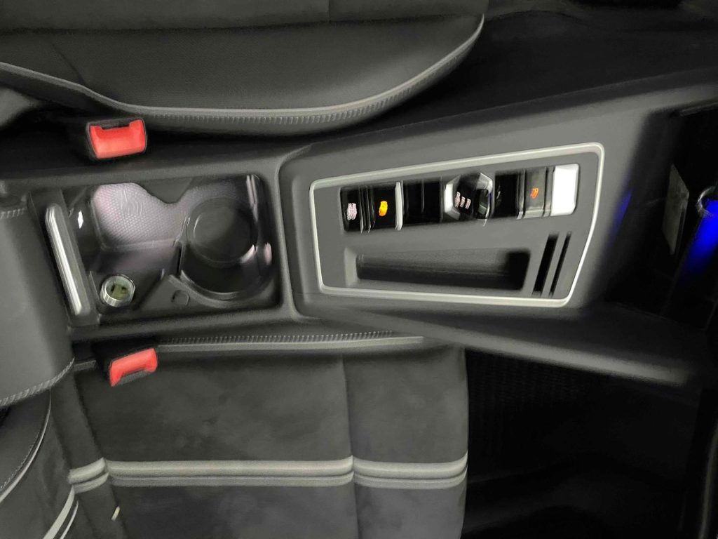 Volkswagen Golf 2021 280TSI DSG R-Line - Huishida Trading