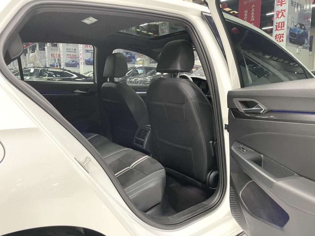 Volkswagen Golf 2021 модельного года 280TSI DSG R-Line - Huishida Trading