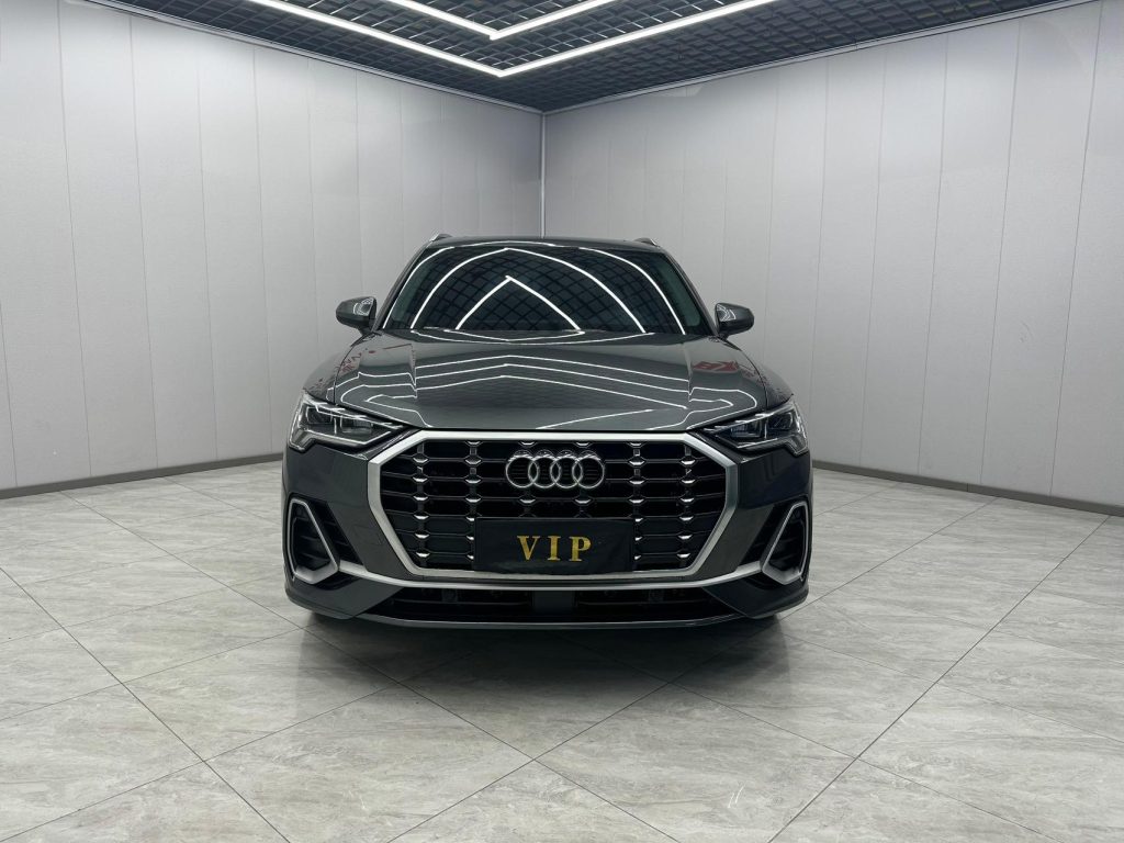 Audi Q3 Dark Grey 2022 35 TFSI Stylish Dynamic - Huishida Trading