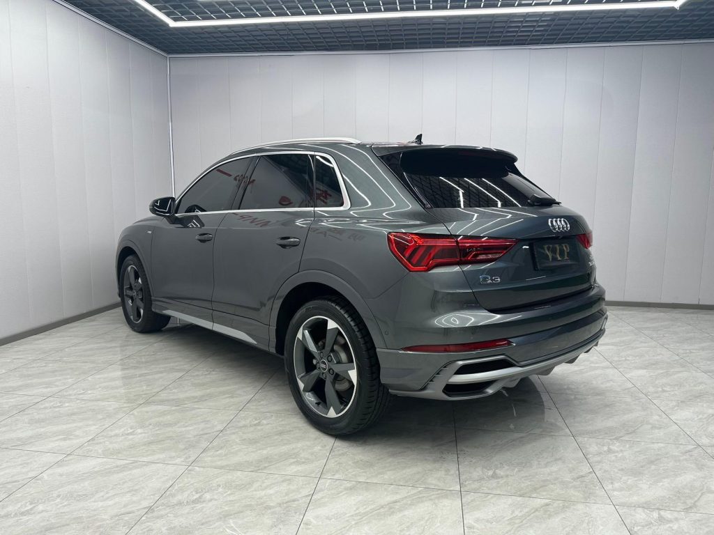 Audi Q3 Dark Grey 2022 35 TFSI Stylish Dynamic - Huishida Trading