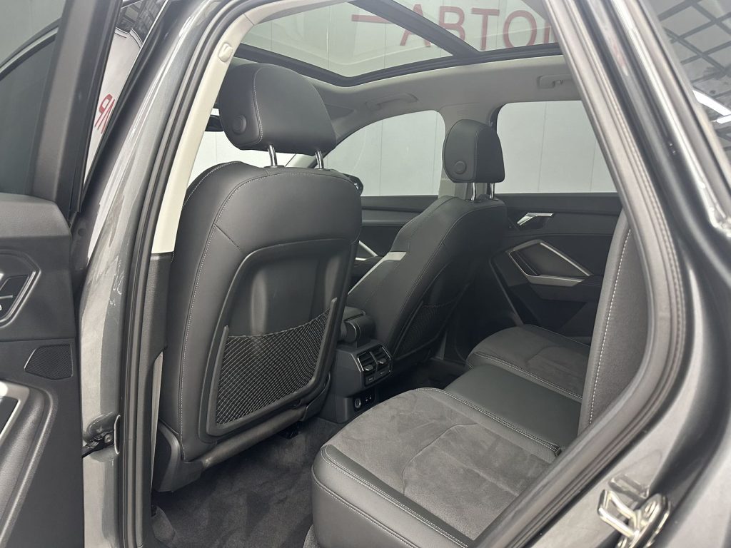 Audi Q3 Dark Grey 2022 35 TFSI Stylish Dynamic - Huishida Trading