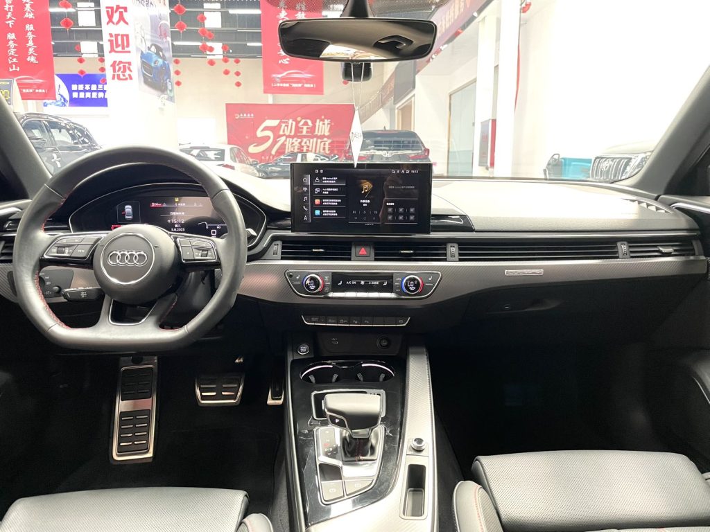 Audi A4L 2022 модельного года 40 TFSI quattro RS комплект Fuel Speed Type - Huishida Trading