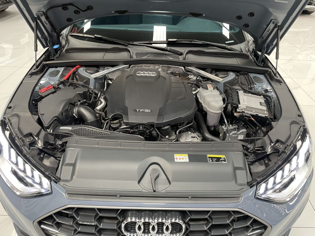 Audi A4L 2022 модельного года 40 TFSI quattro RS комплект Fuel Speed Type - Huishida Trading