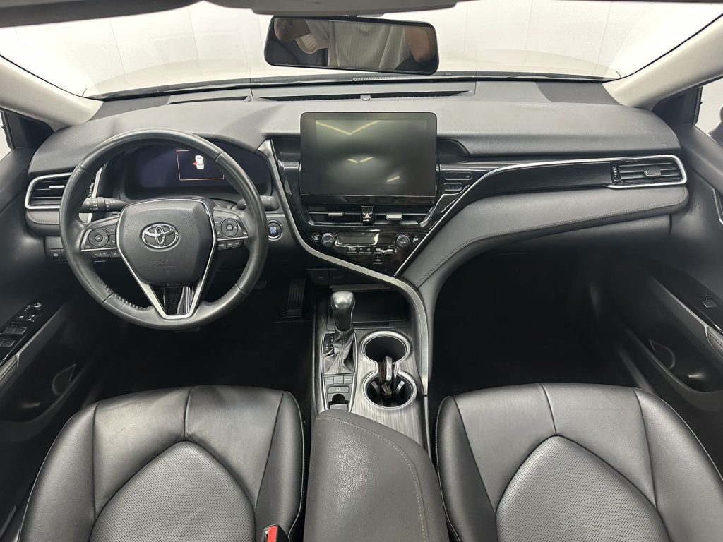 Toyota Camry 2021 2.5G Luxury Edition - Huishida Trading