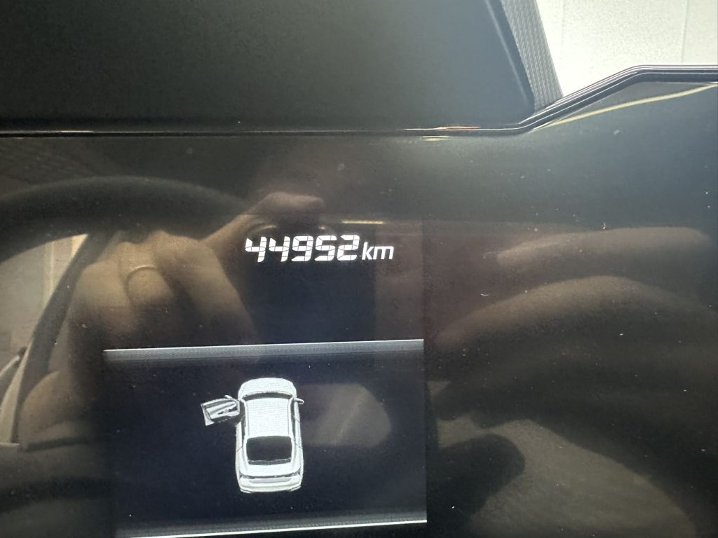 Hyundai Elantra White 2021 1.5L CVT LUX Premium - Huishida Trading