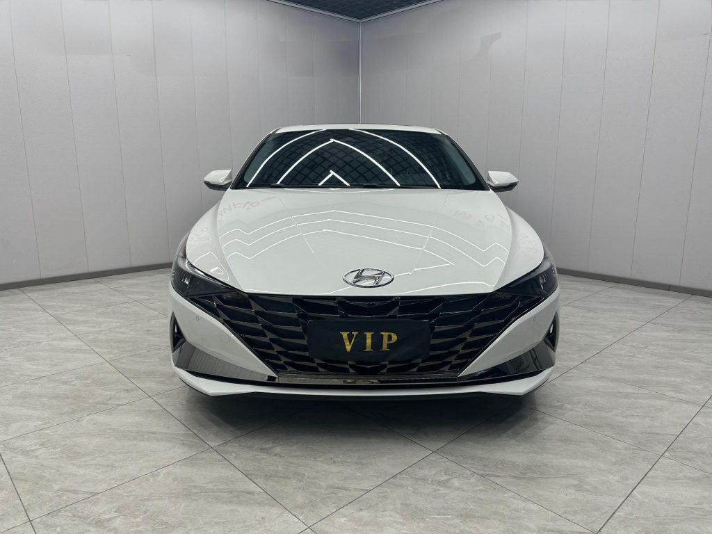 Hyundai Elantra White 2021 1.5L CVT LUX Premium - Huishida Trading