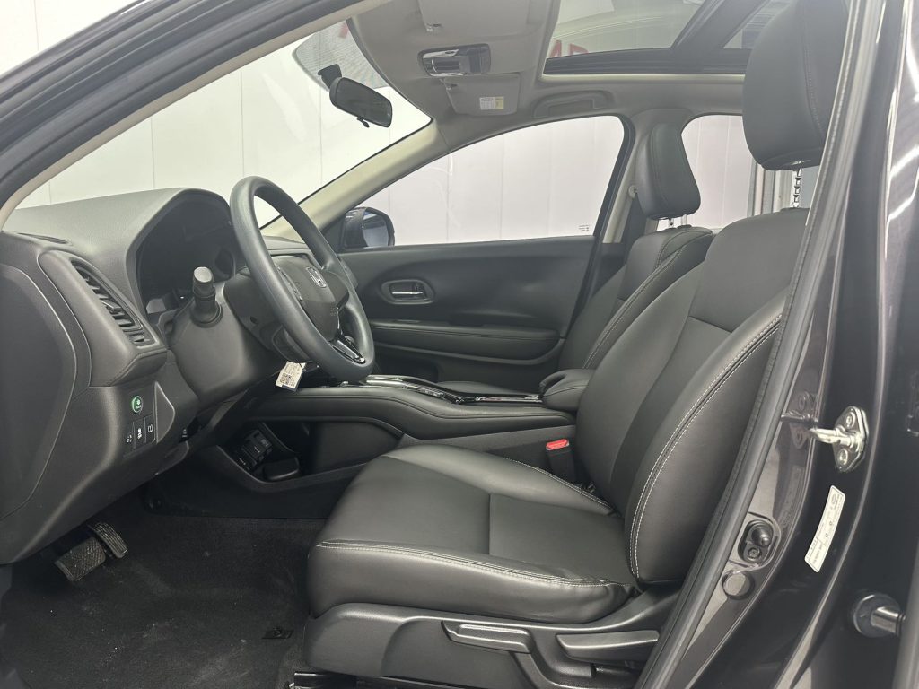 Honda VEZEL 2022 1.5L CVT Phantom Night - Pioneer Edition - Huishida Trading