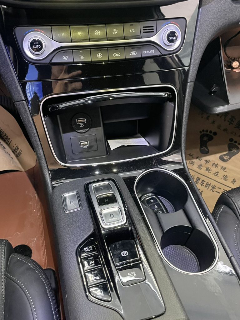 Hyundai Santa Fe 2020 380TGDi 2WD Deluxe - Huishida Trading