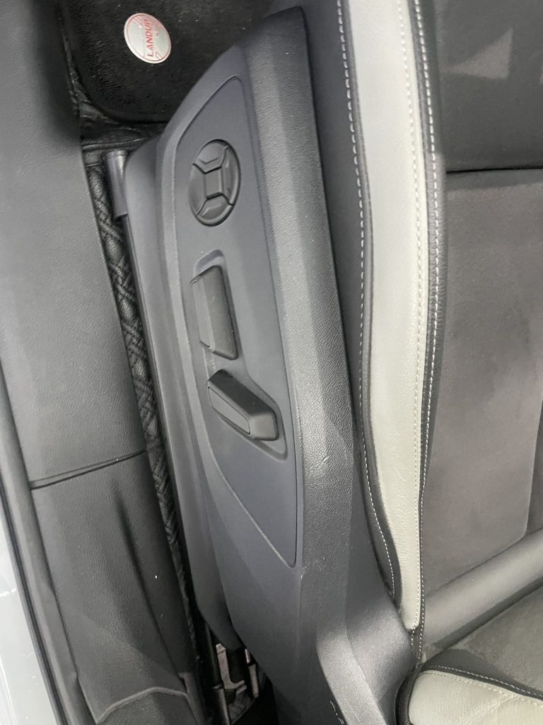 Audi Q3 2022 35 TFSI Fashion Dynamic - Huishida Trading
