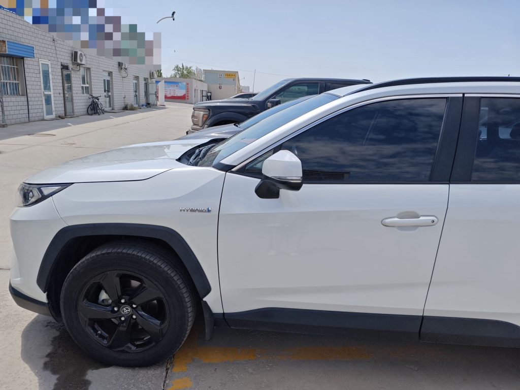 Toyota RAV4 2021 модельного года с двойным двигателем 2,5 л E-CVT, полный привод, версия Elite PLUS. - Huishida Trading